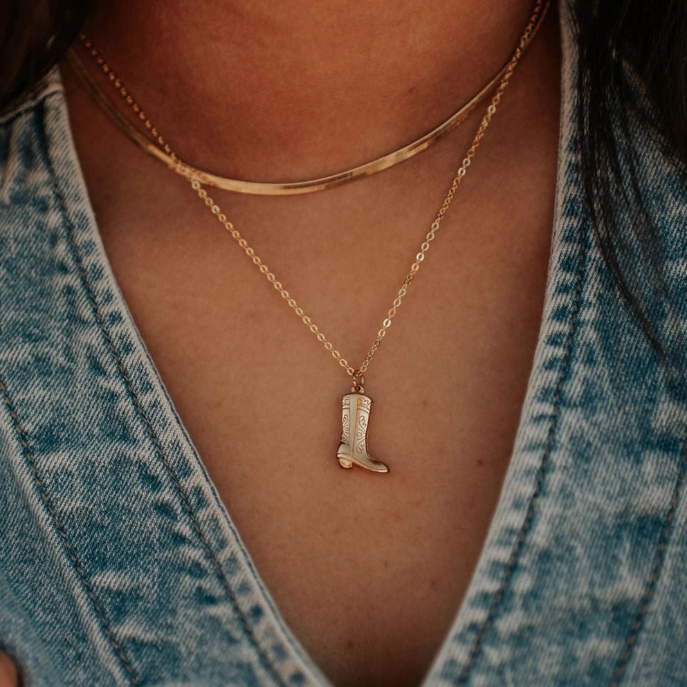 Dolly Necklace